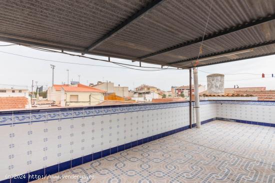 PISO EN SANGONERA SECA CON PATIO Y TERRAZA - MURCIA