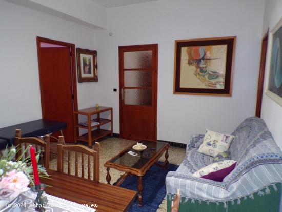 Casa en venta,con garaje incluido y todos los servicios a tu alcanze.LLamanos - CASTELLON