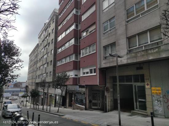 PISO EN VENTA EN SANTIAGO - A CORUÑA