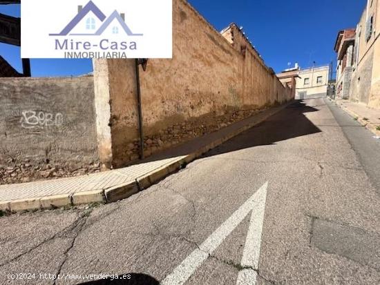 se vende terreno urbano a tres calles - ALICANTE