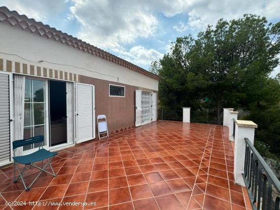 CHALET URBANO EN ZONA DE LES MALLAES CON VISTAS - VALENCIA