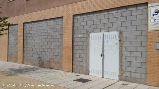  LOCAL COMERCIAL EN VENTA EN EDIFICIO HORIZONTE - SEVILLA 