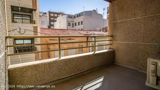 Piso en pleno centro de Elda buena orientación. - ALICANTE