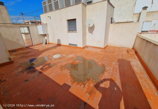 ATICO DUPLEX CON VISTAS AL CASTILLO DE SANTA BARBARA... ¡50 M2 DE TERRAZA!! - ALICANTE