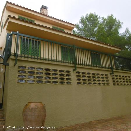 Chalet en zona Mig-Cami, a 2,5 km del centro de la población de Tortosa - TARRAGONA