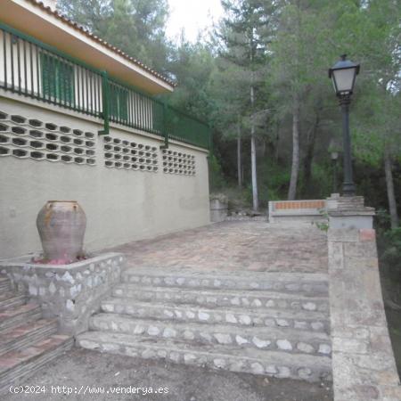 Chalet en zona Mig-Cami, a 2,5 km del centro de la población de Tortosa - TARRAGONA