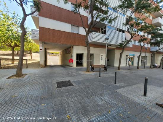 Local de 120 m2 delante de la zona educacional Sescelades - TARRAGONA