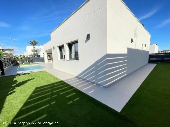 Chalet exclusivo  en residencial Los Olivos Molina de Segura - MURCIA