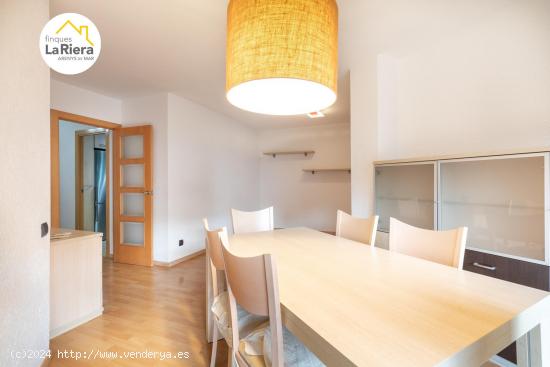 PISO DE 4 HABITACIONES CON ASCENSOR, PARKING, Y ACCESO A ZONA COMUNITARIA! - BARCELONA