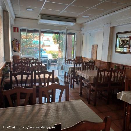 EN VENTA RESTAURANTE BAR INCLUIDO EL TRASPASO - BARCELONA