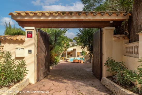  Chalet con piscina en Costa de la Calma - BALEARES 