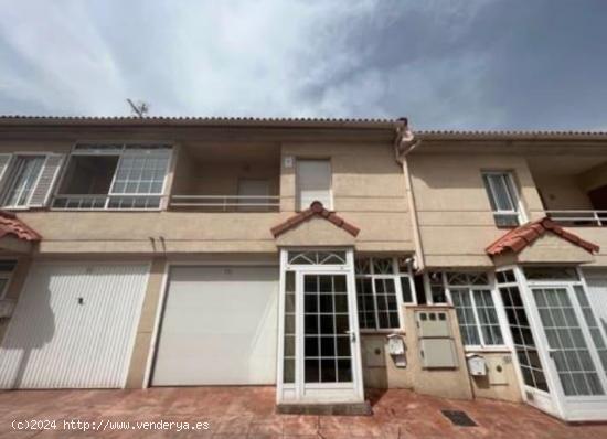  SE VENDE Chalet adosado en venta en Calle VIña De La 11, 28411, Moralzarzal (Madrid) - MADRID 