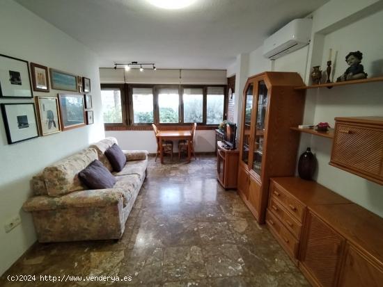  Bonito apartamento de 1 dorm. en segunda línea de la Playa de Levante - www.inmobiliarialesdunes.co 