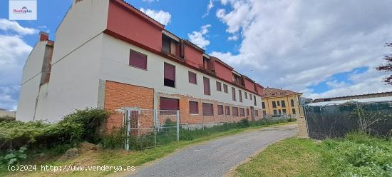 101- Promoción de chalets y garajes en construcción en La Higuera, Espirdo (Segovia) - SEGOVIA