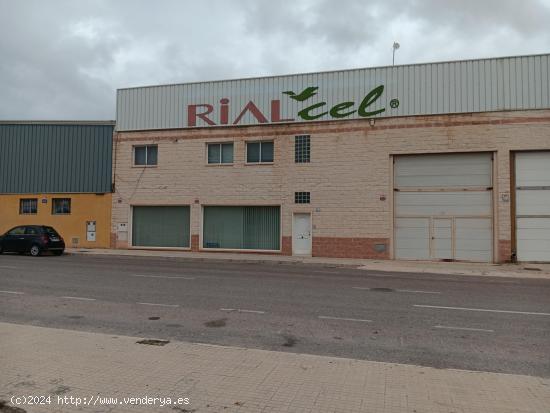 VENTA DE DOS NAVES INDUSTRIALES COLINDANTES EN PERFECTO ESTADO DE CONSERVACIÓN - ALICANTE