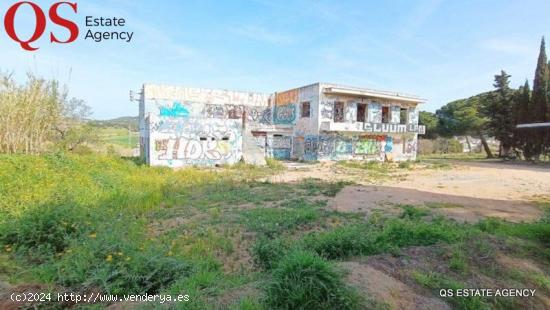  Edificio a reformar con terreno amplio en Palafolls - BARCELONA 