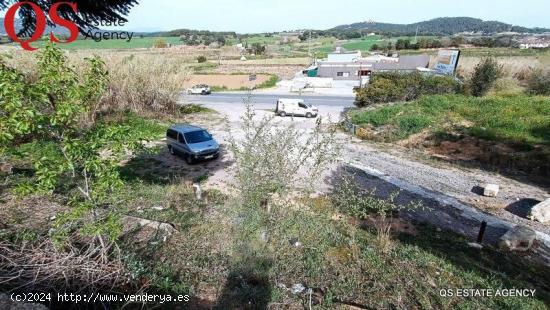 Edificio a reformar con terreno amplio en Palafolls - BARCELONA