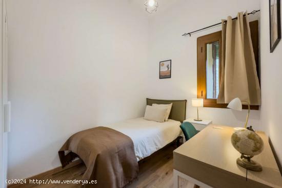  Elegante habitación en apartamento de 6 dormitorios en Barri Gotic, Barcelona - BARCELONA 