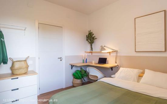  Preciosa habitación totalmente amueblada en Sant Gervasi Barcelona - BARCELONA 