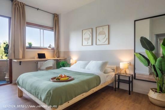  Preciosa habitación totalmente amueblada en Sant Gervasi Barcelona - BARCELONA 