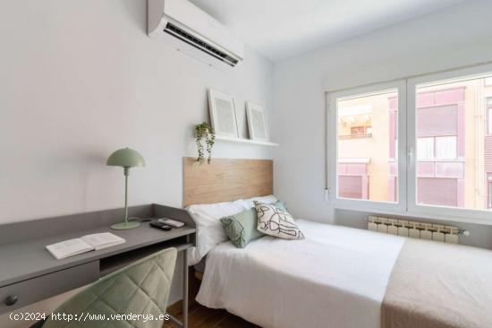  Preciosa Habitación en Alquiler en Madrid - MADRID 