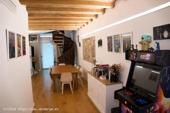 ¡INCREIBLE OPORTUNIDAD DE TRIPLEX EN SANT ANTONI / EIXAMPLE/ - BARCELONA