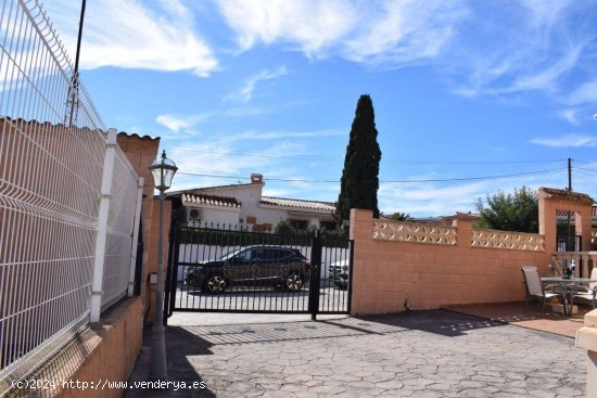 Chalet en venta en La Nucia (Alicante)