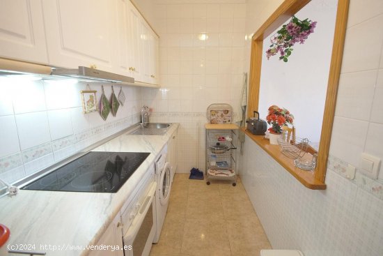 Chalet en venta en Torrevieja (Alicante)