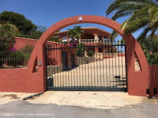 Villa en venta en Alfaz del Pi (Alicante)