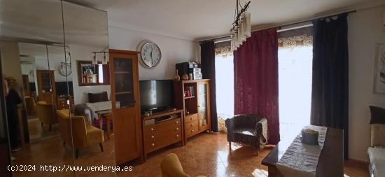 Piso convertido en 2 apartamentos en Jerez de la Frontera - CADIZ