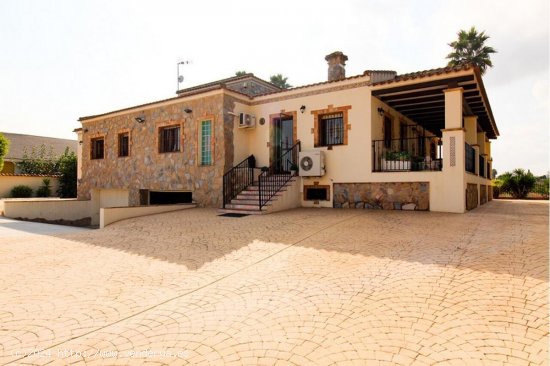 Villa en venta en Bigastro (Alicante)