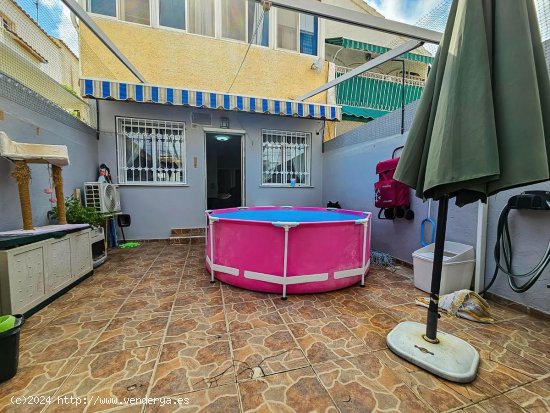 Chalet en venta en Torrevieja (Alicante)