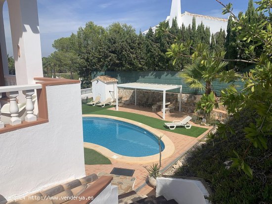 Villa en venta en Orihuela (Alicante)