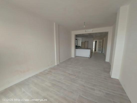 Piso a estrenar de 3 habitaciones y 2 baños - BARCELONA