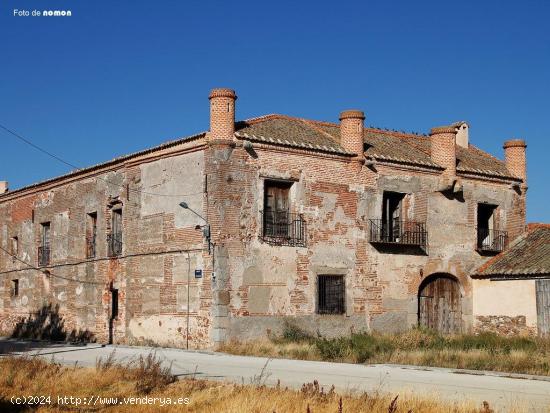 CASA EN PARADINAS - SEGOVIA