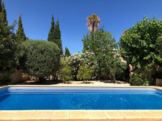  Venta El Albir chalet independiente 3 dormitorios parcela piscina garaje y trastero - ALICANTE 