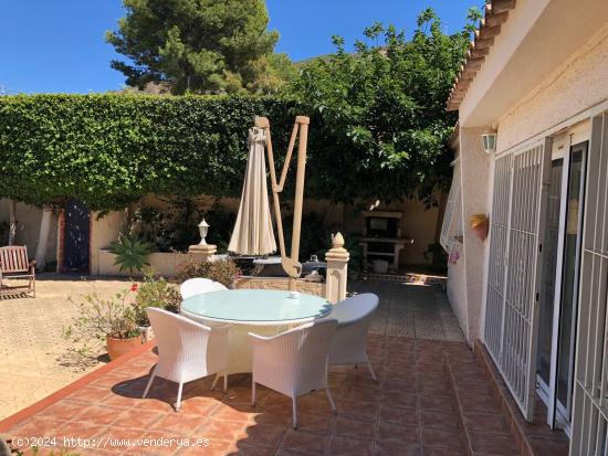 Venta El Albir chalet independiente 3 dormitorios parcela piscina garaje y trastero - ALICANTE