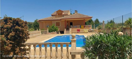 Villa en venta en Calasparra (Murcia)