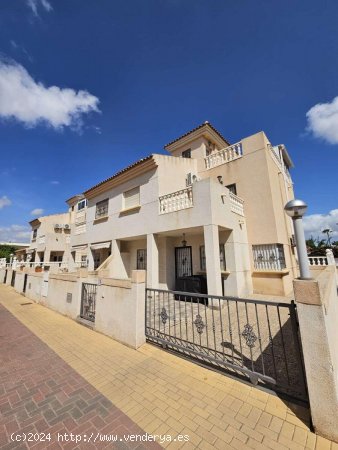  Chalet en venta en Torrevieja (Alicante) 