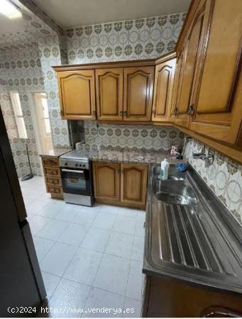 ** SE ALQUILO PISO IDEAL PARA FAMILIA Y TRABAJADORES** - GRANADA