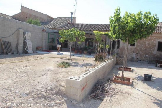 Casa en venta en Pinoso (Alicante)