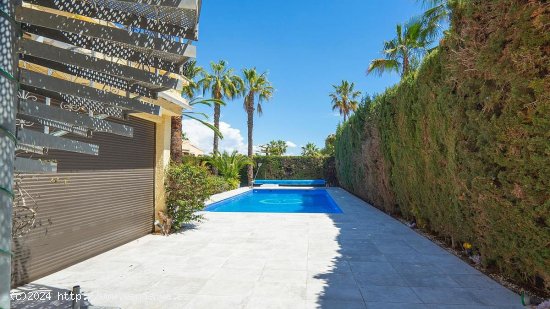 Villa en venta en Orihuela (Alicante)