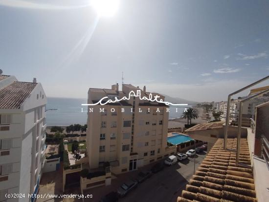 Se alquila precioso ático en Altea con vistas al mar - ALICANTE