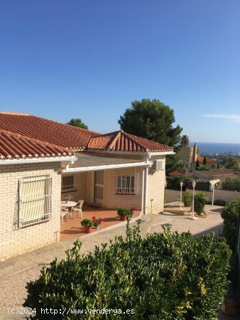 Chalet en venta en La Nucia (Alicante)