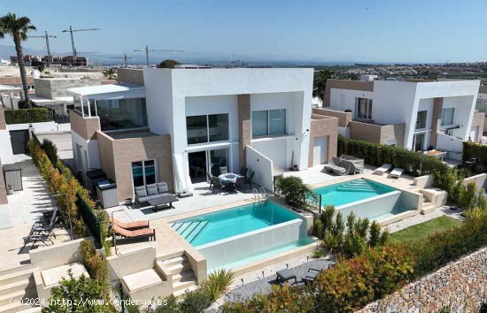 Villa en venta en Algorfa (Alicante)