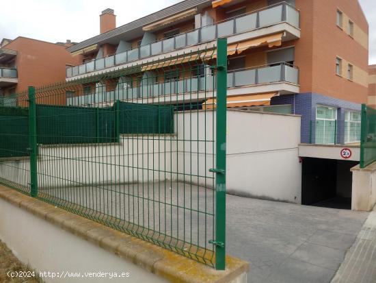 IDEAL INVERSIÓN...!  en Venta, LOTE de 3 Plazas de Pk y 3 Trasteros. Subterráneo. Vilafortuny   - 