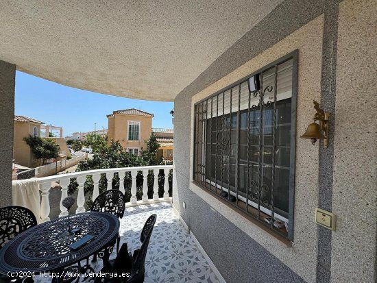 Villa en venta en Orihuela (Alicante)