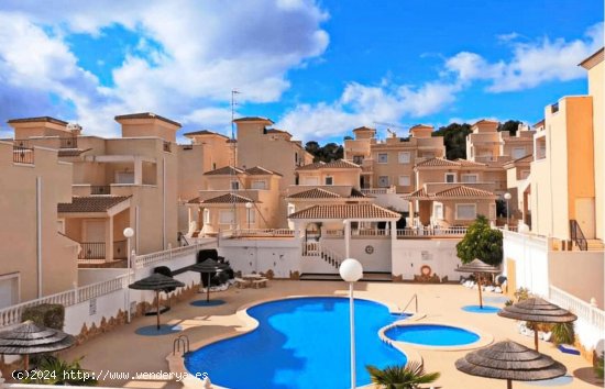 Chalet en venta en San Miguel de Salinas (Alicante)