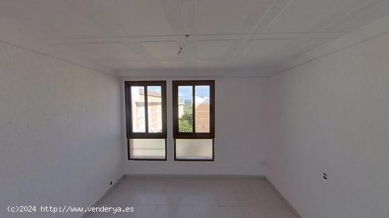 PISO EN VENTA (OCUPADO)- PLAZA JUAN RAMON JIMENEZ DE CONSTANTI - TARRAGONA