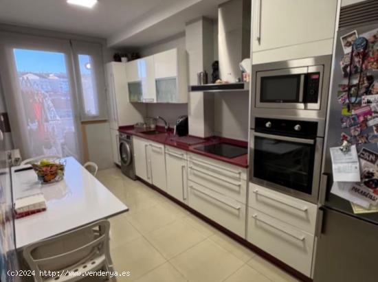 Apartamento en el 21 - ORENSE